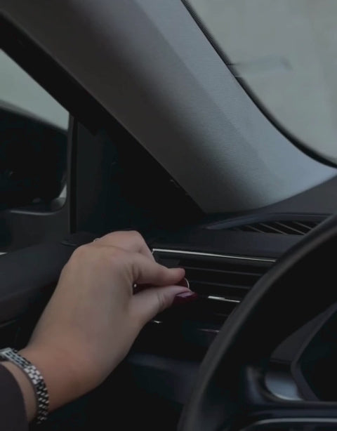 Clipe Ar Carro Recarregável AROMATIC•89• | Fragrância Premium Design Elegante