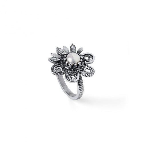 anel mandala energy Topázio 1874 em prata envelhecida com pérola central e detalhes florais e marcasite